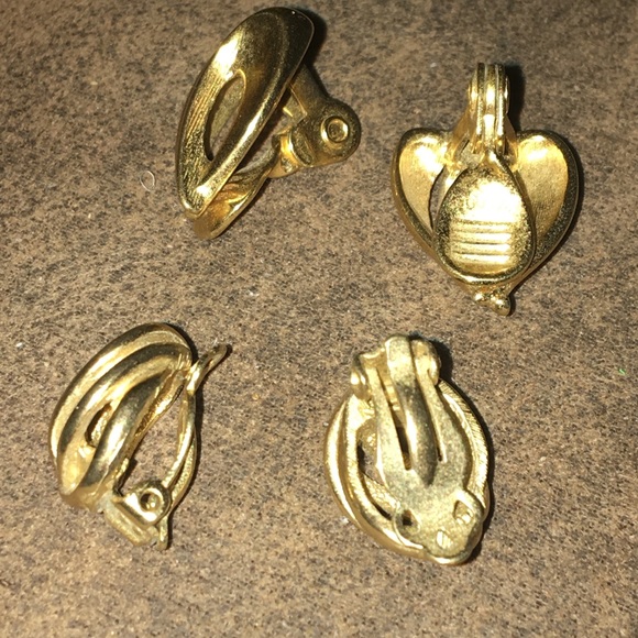 TWO PAIR Vintage Gold Tone Earrings (1 Pair MONET) - Picture 4 of 8